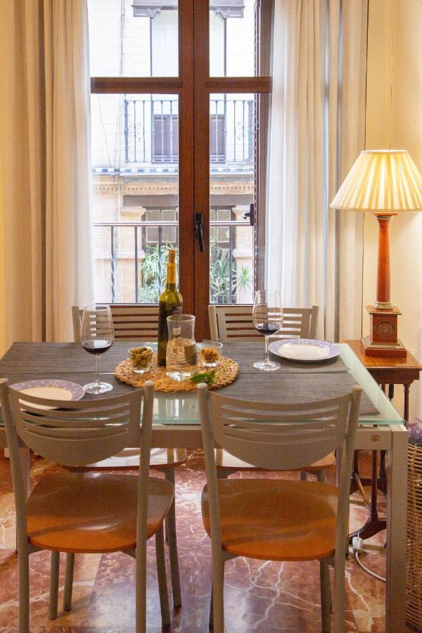 Ispal Apartment & Parking Seville Historic Center Vutse06601 ภายนอก รูปภาพ