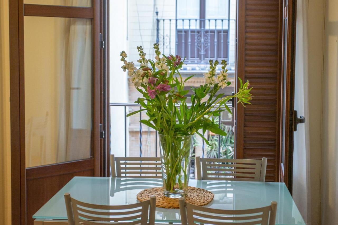 Ispal Apartment & Parking Seville Historic Center Vutse06601 ภายนอก รูปภาพ