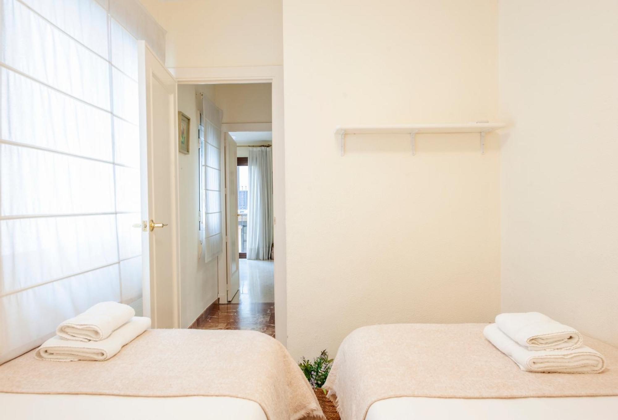 Ispal Apartment & Parking Seville Historic Center Vutse06601 ภายนอก รูปภาพ