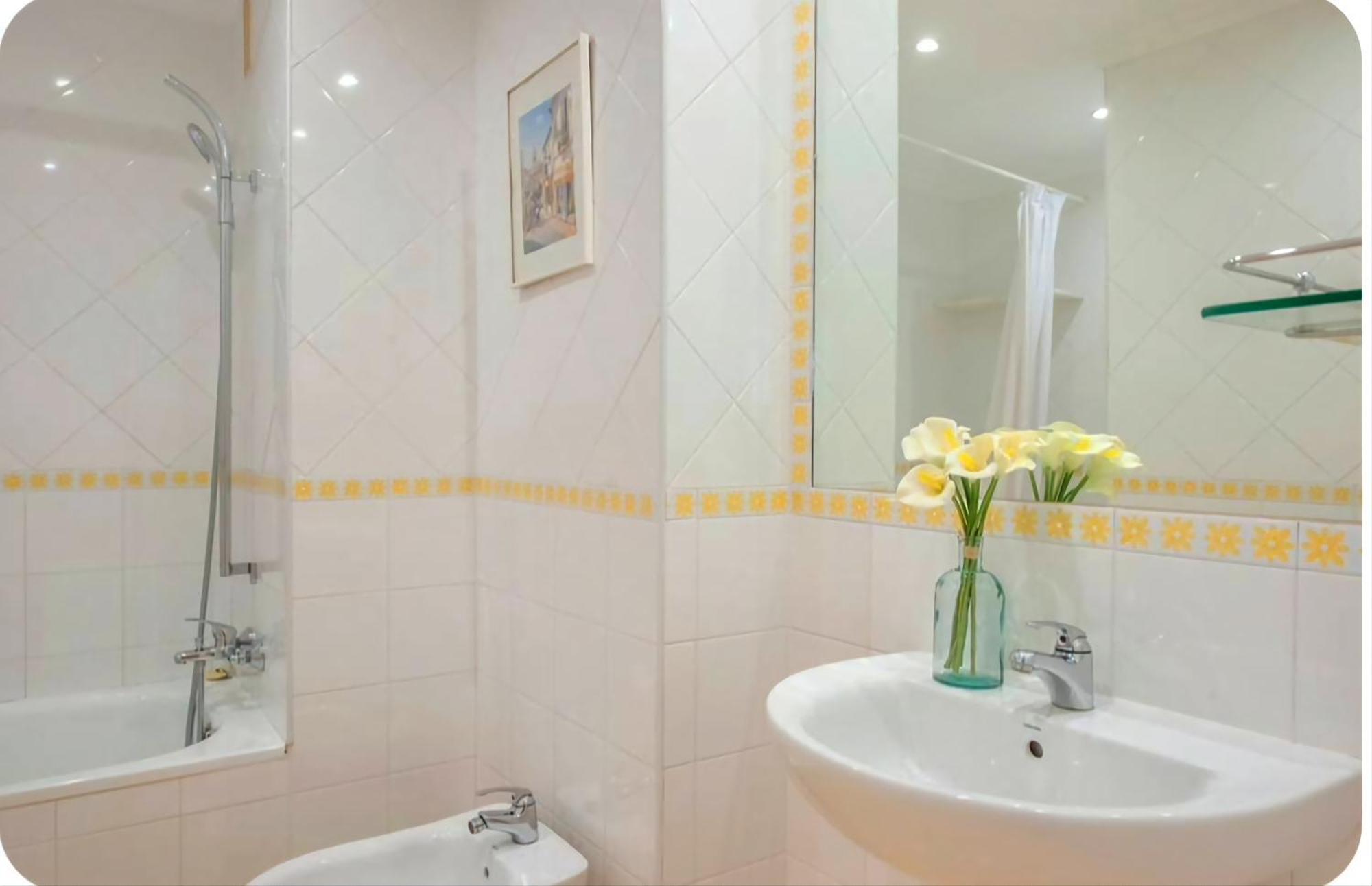 Ispal Apartment & Parking Seville Historic Center Vutse06601 ภายนอก รูปภาพ