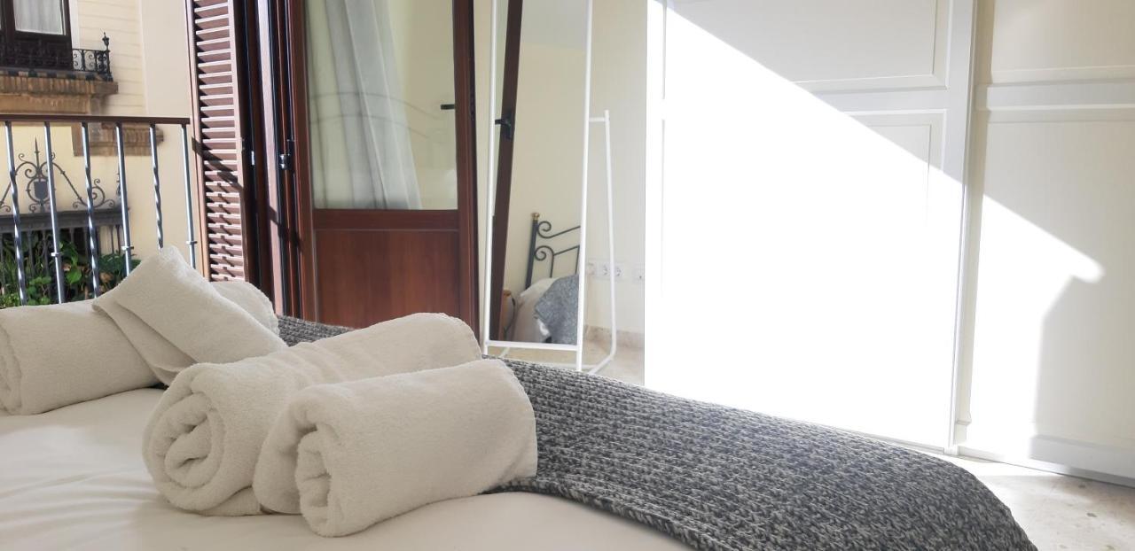 Ispal Apartment & Parking Seville Historic Center Vutse06601 ภายนอก รูปภาพ